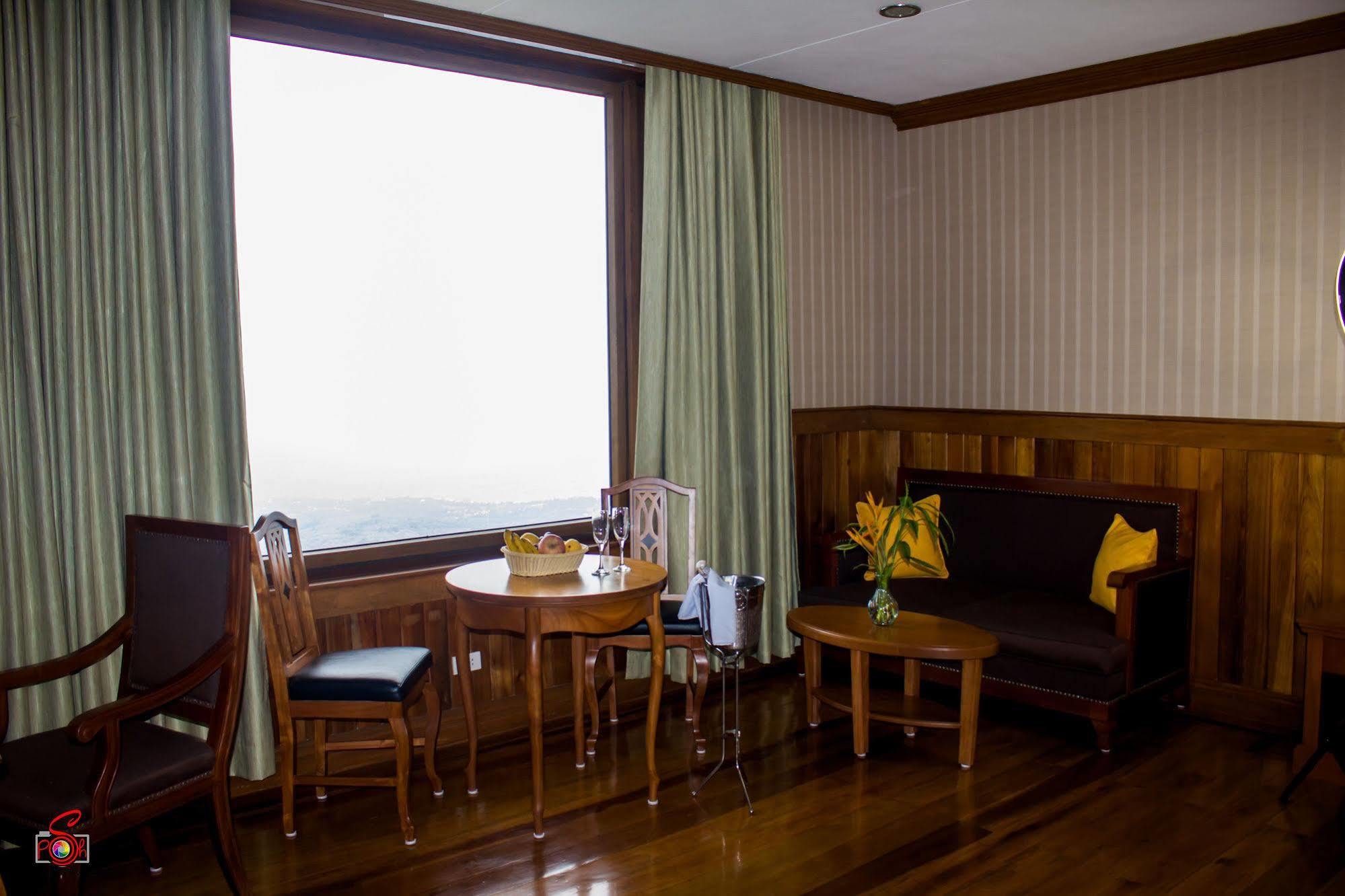 Alta D' Tagaytay Hotel Tagaytay City Ngoại thất bức ảnh